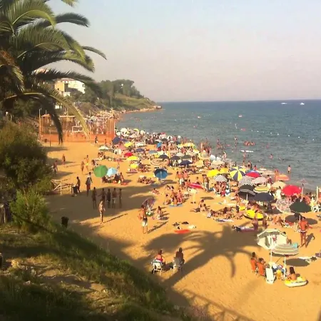 Casa Vacanze Mare Chiaro 카포 리주토